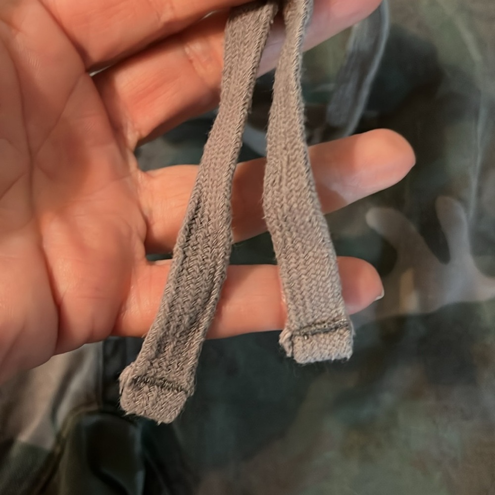 Pam & Gela Large Camouflage Jogger Pants with Zipper Details Good Condition crop - Picture 7 of 11